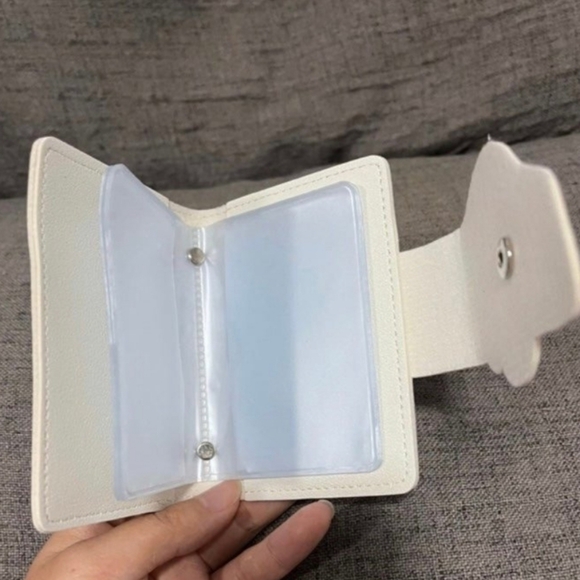 New Snoopy Cardholder - Picture 3 of 4